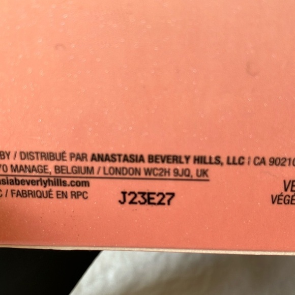 Anastasia Beverly Hills Glow is SUGAR Kit- Luminous Highlighter- New - Picture 2 of 16